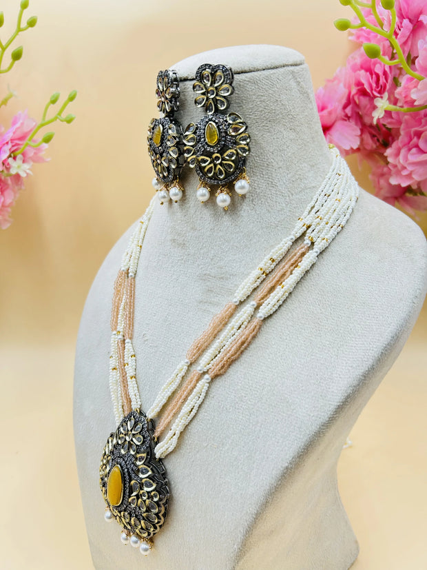 Orange & White Jadau Kundan Necklase Set