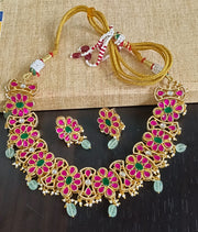 Necklace set